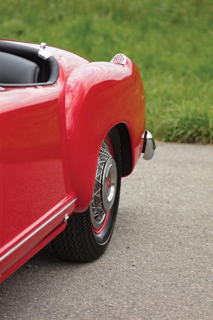 Детали экстерьера Nash-Healey Le Mans Sport Convertible 1953 года  (фото 15 из 29)